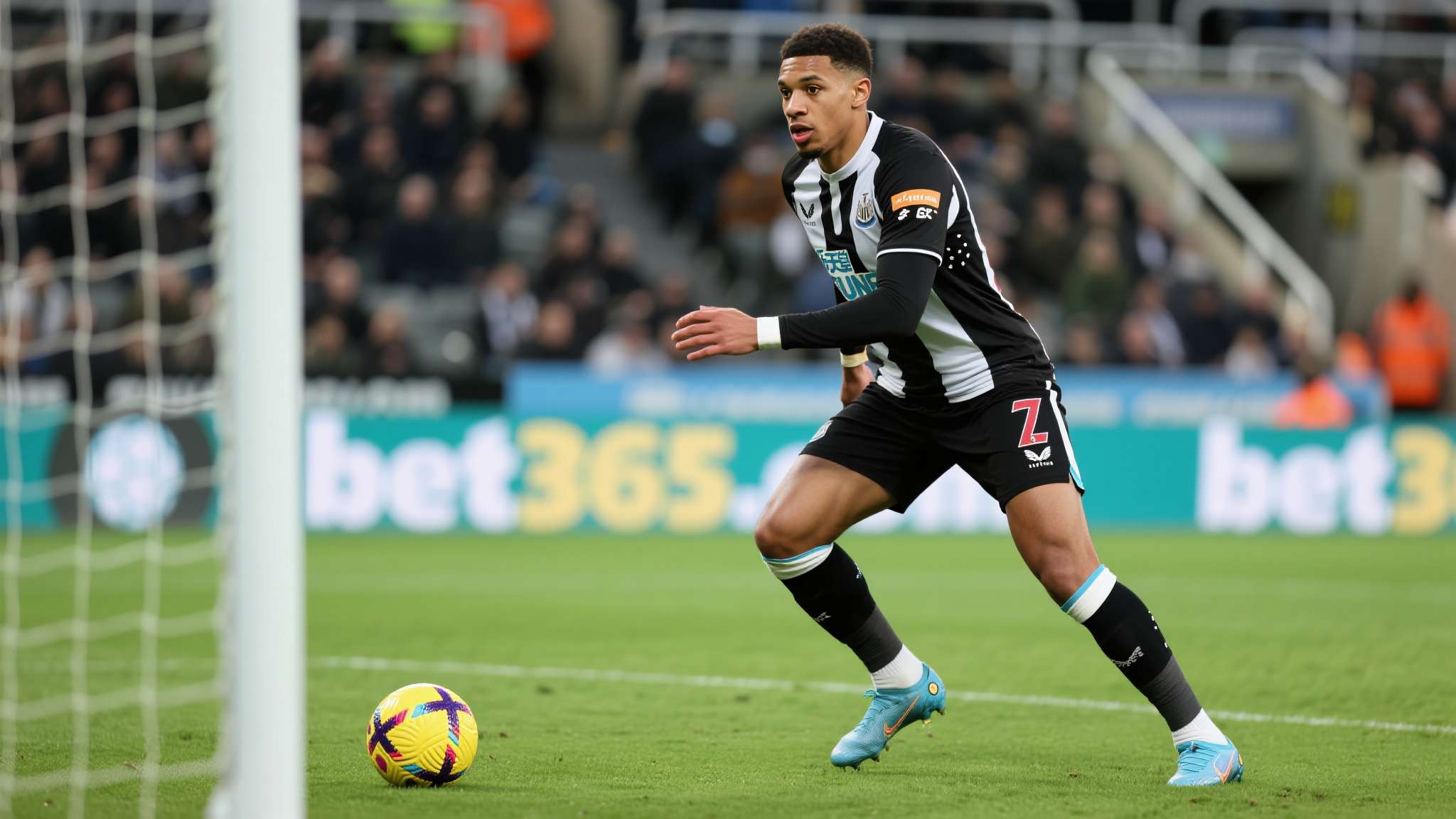 劳埃德-凯利:争四压力已经在对手身上?我们专注于自己 纽卡斯尔本赛季的防守体系表现出相当的韧性,丢球数控制在争四集团中处于较优水平。劳